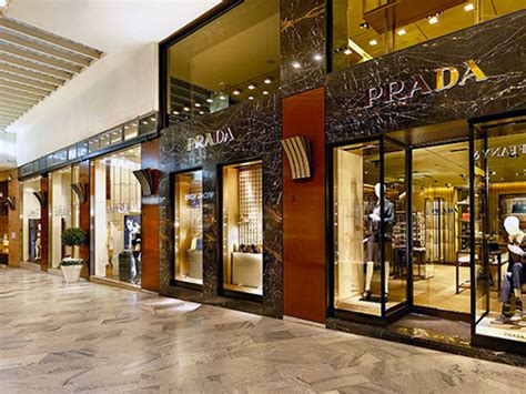 negozio prada bologna
